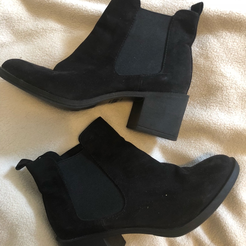 Black boots from H&M. Size 37.